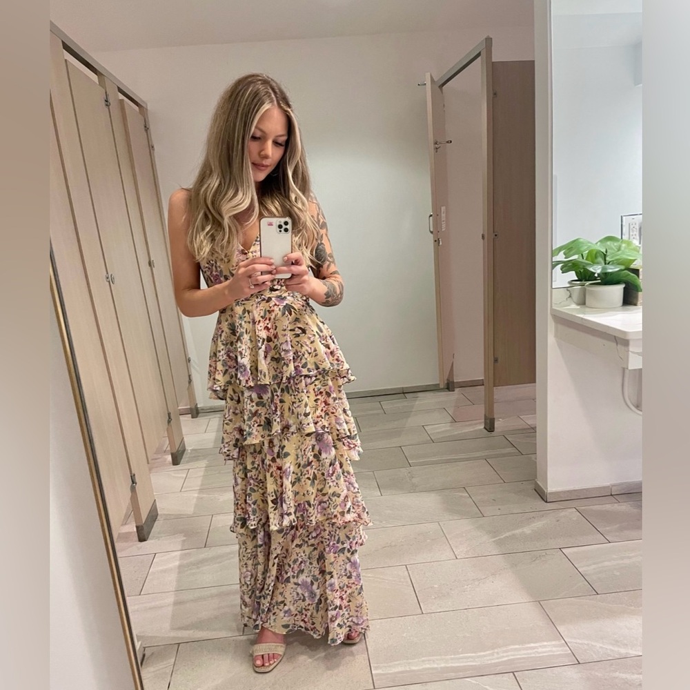 ASTR | Tier Ruffled Maxi Dress | Multicolor | Small 🤍💛🩷